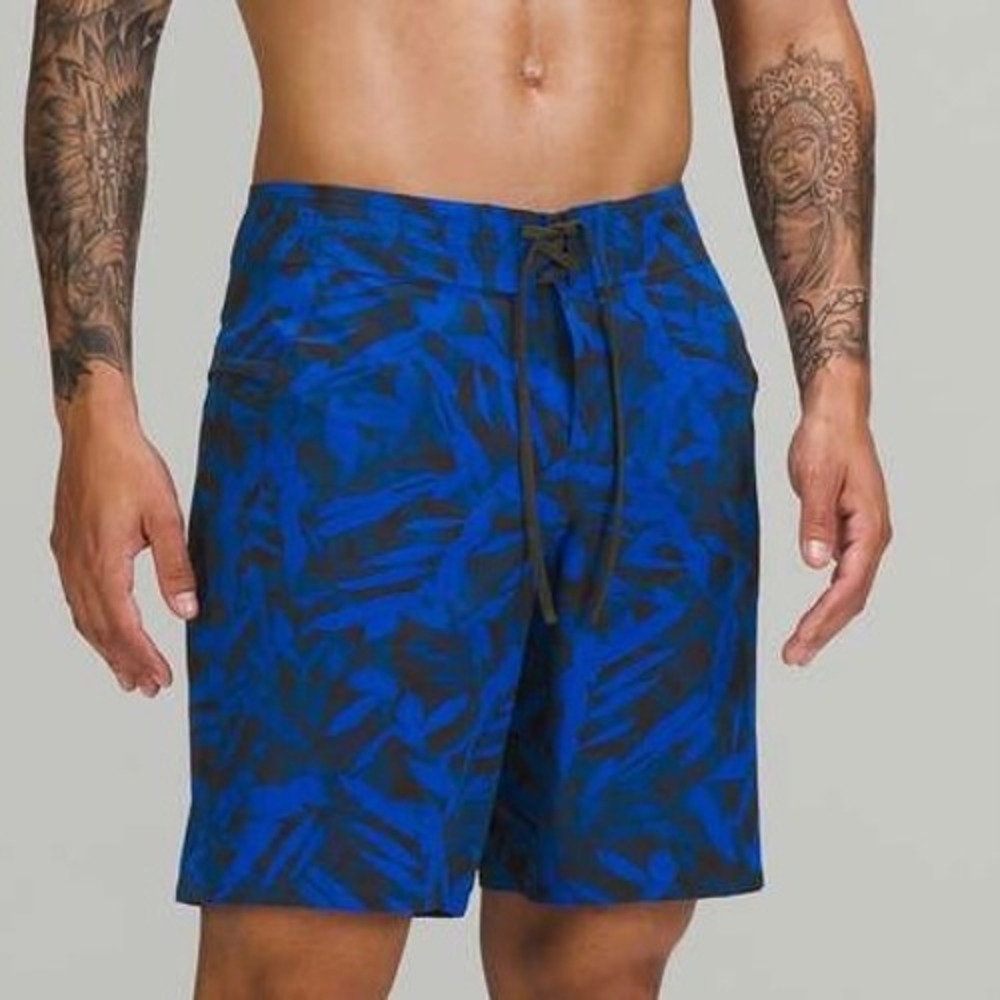 Lululemon Sz 31 Current State 9" Board Short Spray Leaf Blue Max Swim Trunks
